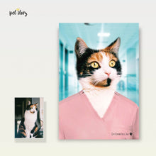 Carregar imagem no visualizador da galeria, Enfermeira | Retrato Personalizado de Animal de Estimação - Pet Story PT