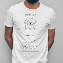 Carregar imagem no visualizador da galeria, T - shirt Inspira e Expira - Maltês | Personalizada de Animal de Estimação - Pet Story PT
